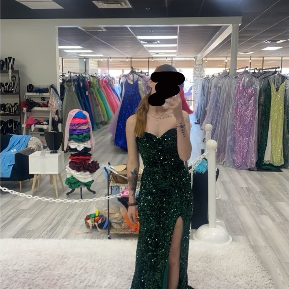 Elegant Green Strapless Evening Dress